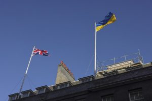 Ukraine flag and Union Jack c Simon Dawson No 10 Downing Street